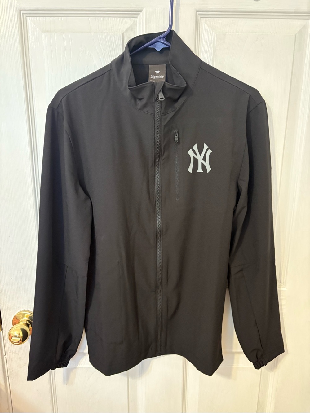 Fanatics Signature Men’s Black New York YankeesWoven Full-Zip Jacket